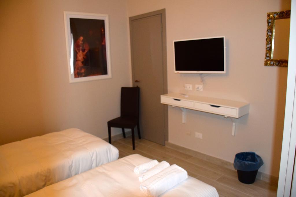 B&B Leonardo Rho Extérieur photo