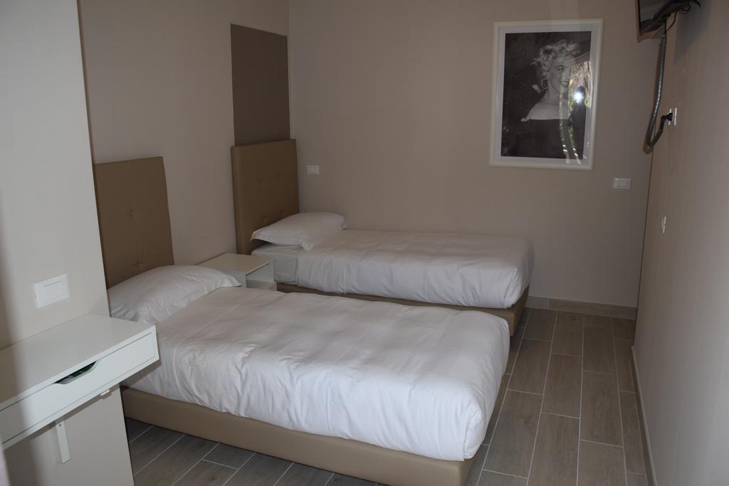 B&B Leonardo Rho Extérieur photo