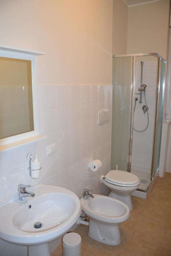 B&B Leonardo Rho Extérieur photo